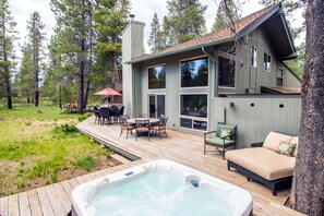 Indian 3 - Back deck and Hot Tub