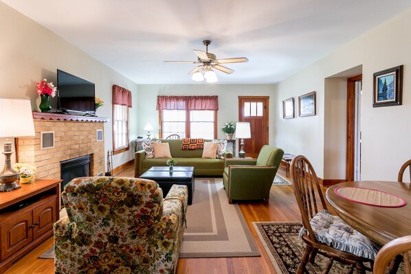 Large, comfortable living room