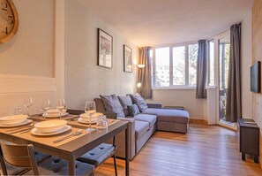 living and dinning area