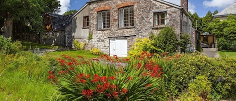 South Wing Cottage