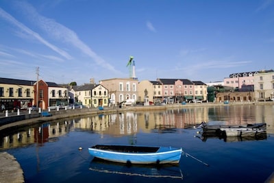 Wexford Town Opera Mews- 2 Bed Apartment - Sleeps 4