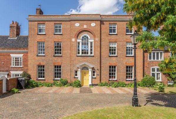 The Normans is an elegant three-storey Georgian town house in the centre of Wells-next-the-Sea