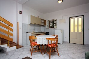 Dining room 1