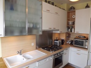 open kitchen ( fully furnished