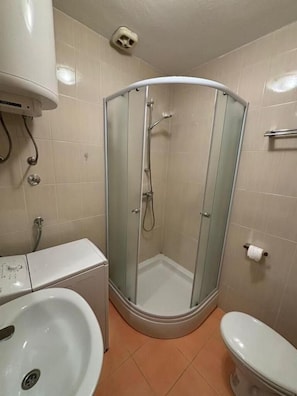 Badezimmer 1