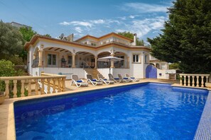 Covered terrace