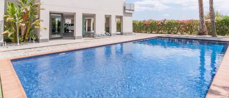 Holiday Home Swimming Pool