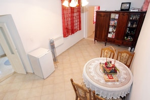 Dining room 2