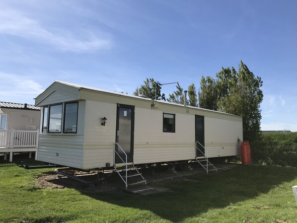 Caravan spacious 3 bedrooms 