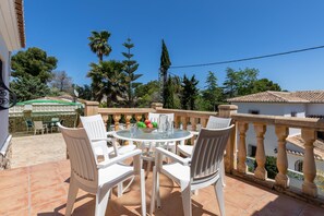 Outdoor dining area