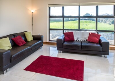 Kilmore Quay Castleview House, Kilmore Quay, Co.Wexford - 5 Bed - Sleeps 9/10