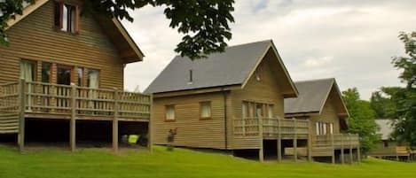 Willow Luxury (Double Storey) Holiday Lodge (Pet Friendly)