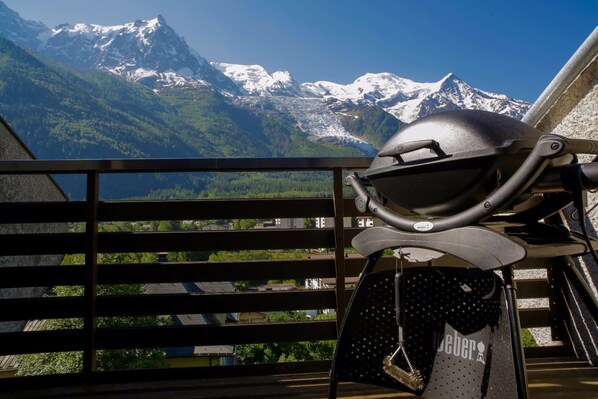 Balcony, ideal for barbecues in summer