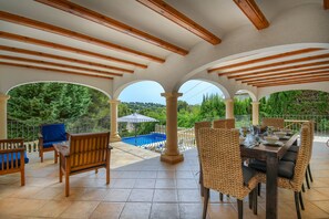 Outdoor dining area