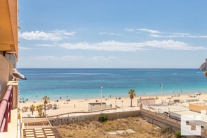 Vue de la terrasse sur les environs