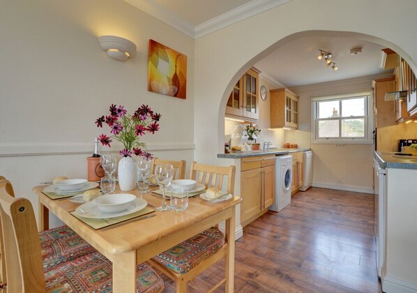 The kitchen and dining area, a great space for enjoying meals together