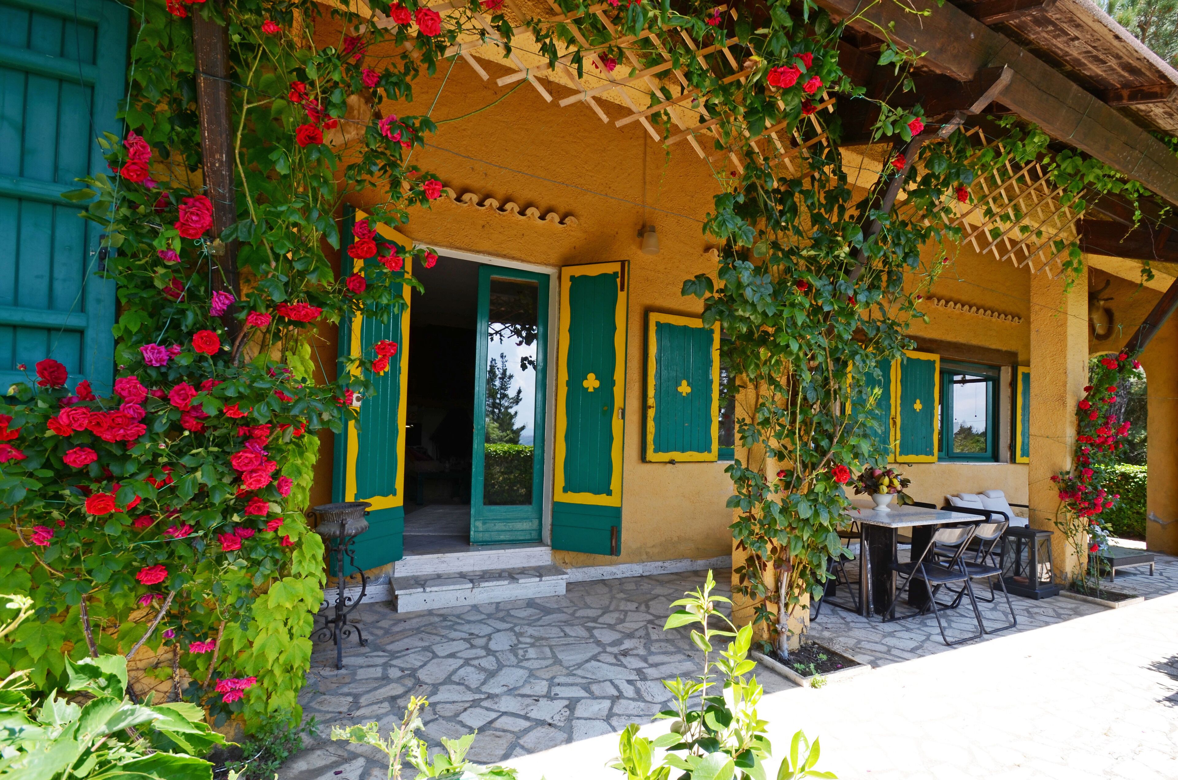 Villa Miralaghi: Huge Park, Private Heated Pool, Billiard Villa Miralaghi: Huge Park, Private Heated Pool, Billiard