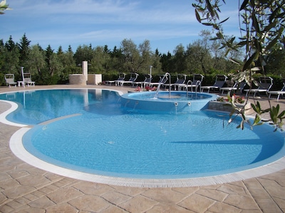 Elegante Agriturismo "I Tesori del Sud" con piscina a Vieste