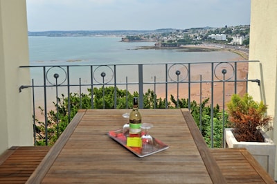 15 Astor House - two bed family apartment with stunning sea views and own balcony
