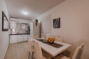 Dining room 1
