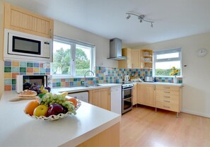 Spacious modern open plan kitchen and dining area