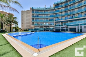 Piscine communautaire