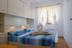 Schlafzimmer 2