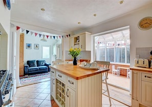1649 - Kitchen - View 2