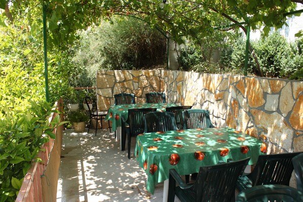 Outdoor dining