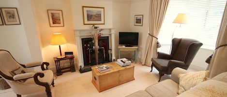 No 4 Lowerbourne comfortable sitting room