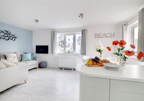 This stylish  contemporary apartment has been designed to provide the perfect beach-base retreat for surfers and families