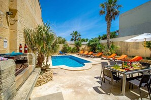 Farmhouse in Gozo with pool