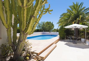 Jardin et piscine