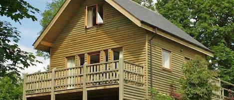 Larch Cottage Style Lodge (Pet Friendly)