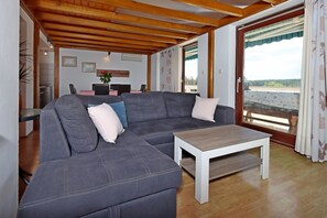 Living room 1