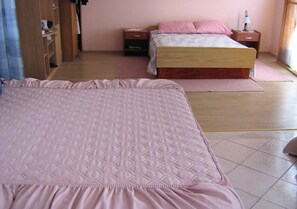 Schlafzimmer 2