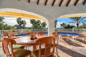 Outdoor dining area