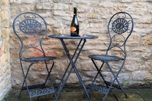 Lovely courtyard area , in Summer a sun trap 