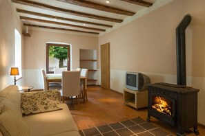 Polovnik House - living room