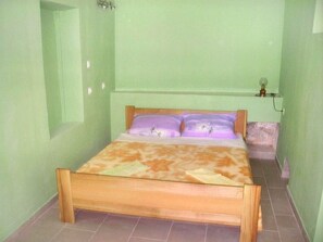 Schlafzimmer 2