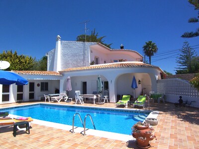 Carvoeiro Clube Villa, Private Pool and Sea Glimpse, Situated in Large Garden