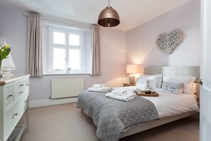 Bedroom one with a 5' king-size bed