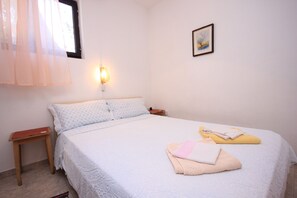 Schlafzimmer 1