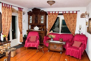Living room 1