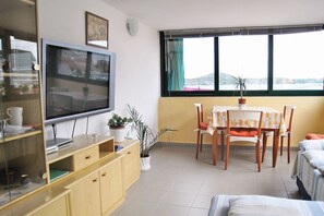Living room 1