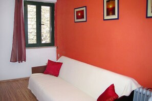 Living room 2