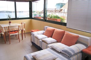 Living room 1