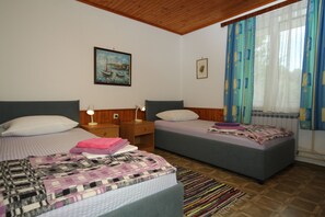 Schlafzimmer 2