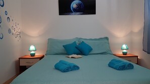 Schlafzimmer 1