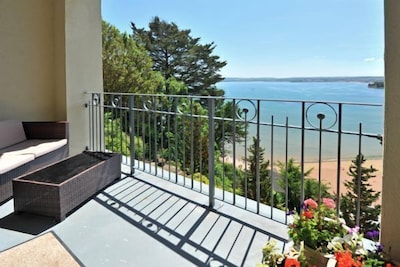 14 Astor House - stunning sea views from large balcony with stylish two bed premier apartment close